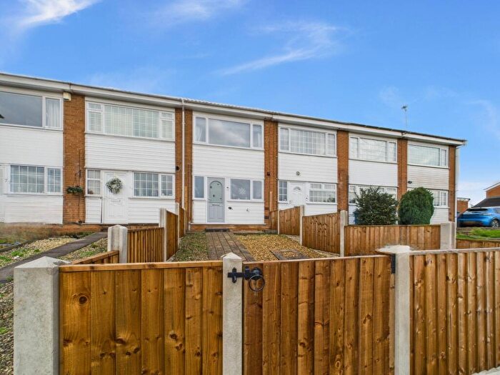 2 Bedroom Town House For Sale In Ormskirk Rise, Spondon, DE21