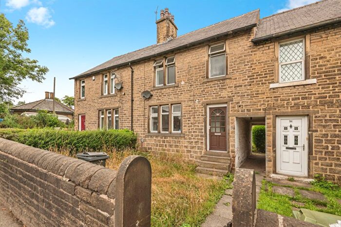 3 Bedroom Terraced House For Sale In Blackmoorfoot Road, Huddersfield, HD4