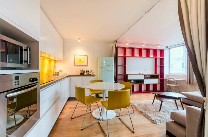 2 Bedroom Flat To Rent In Cavaye Place, Chelsea, London, SW10