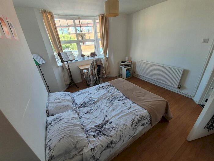 4 Bedroom Property To Rent In As A Bed Wyeverne Road, Cathays, Cardiff, CF24