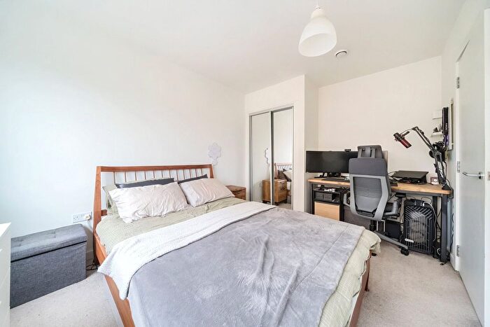 1 Bedroom Flat For Sale In Kenneth Way, London, W5
