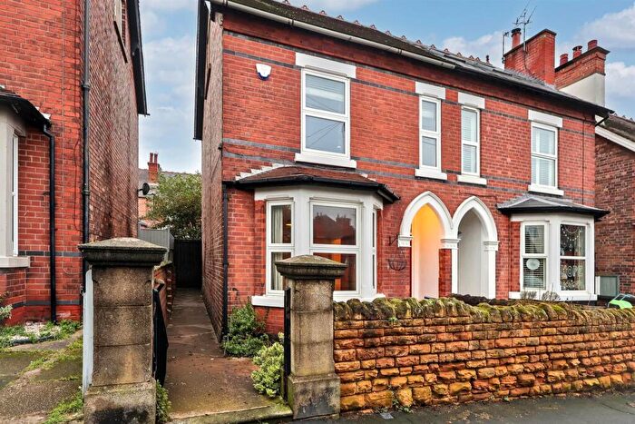 4 Bedroom Semi Detached House For Sale In Victoria Road, Nottingham, NG5