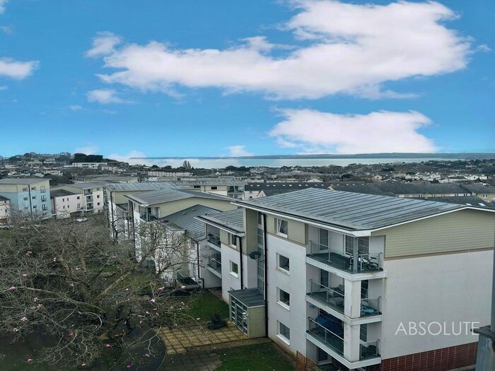 2 Bedroom Flat To Rent In Ebdon Way, Torquay, TQ1