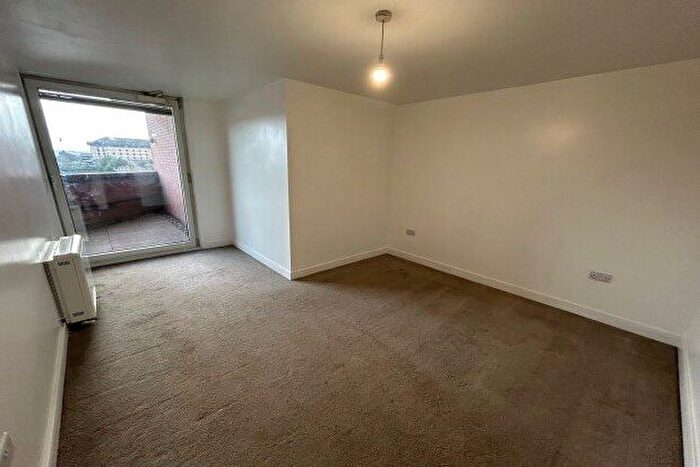 1 Bedroom Flat To Rent In Waterfront West, Brierley Hill, DY5