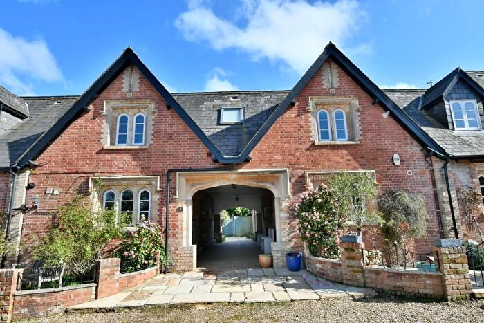 4 Bedroom Detached House For Sale In Moortown Drive, Wimborne, BH21