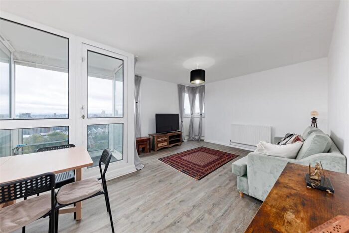 2 Bedroom Flat To Rent In Tillman Street, London, E1