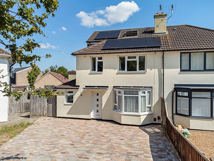 5 Bedroom Semi-Detached House For Sale In Howard Road, Cambridge, CB5