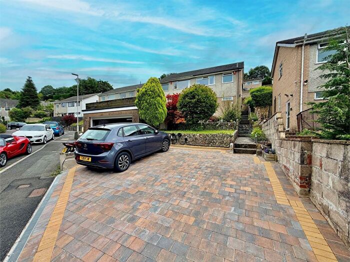 3 Bedroom Semi-Detached House For Sale In Tamerton Foliot, Plymouth, PL5