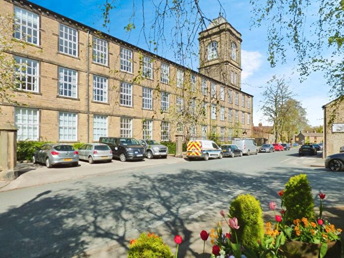2 Bedroom Flat For Sale In Carleton Mill, Carleton. Skipton, BD23