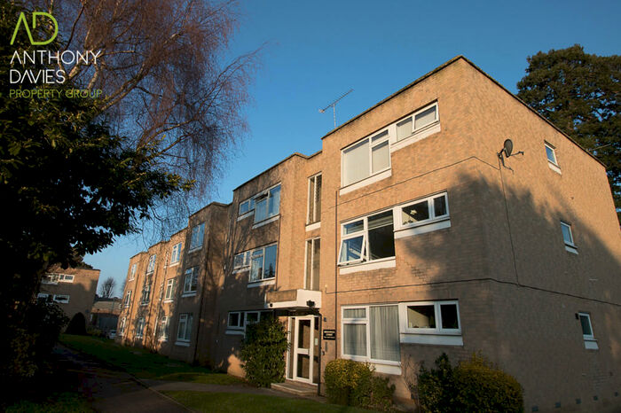 2 Bedroom Apartment To Rent In Brunswick Court, Hoddesdon, EN11