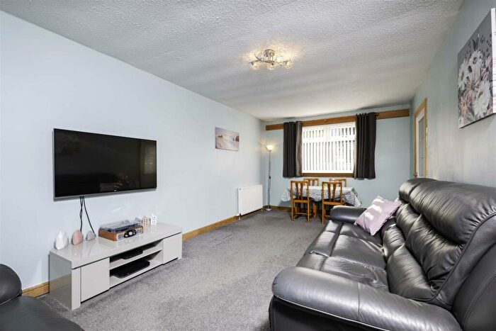 3 Bedroom Terraced House For Sale In Lewis Terrace, Dundee, DD4