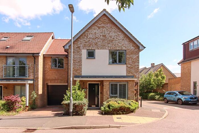 3 Bedroom Semi-Detached House For Sale In Kingcup Avenue, Hemel Hempstead, HP2