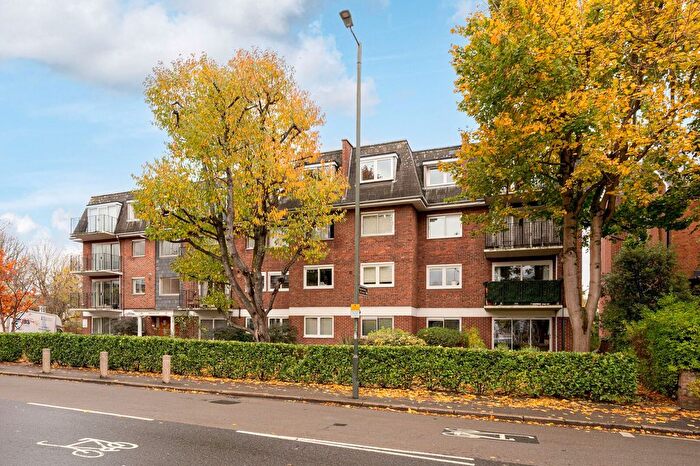Maisonette To Rent In Stretford Court, Worple Road, Wimbledon, London, SW19