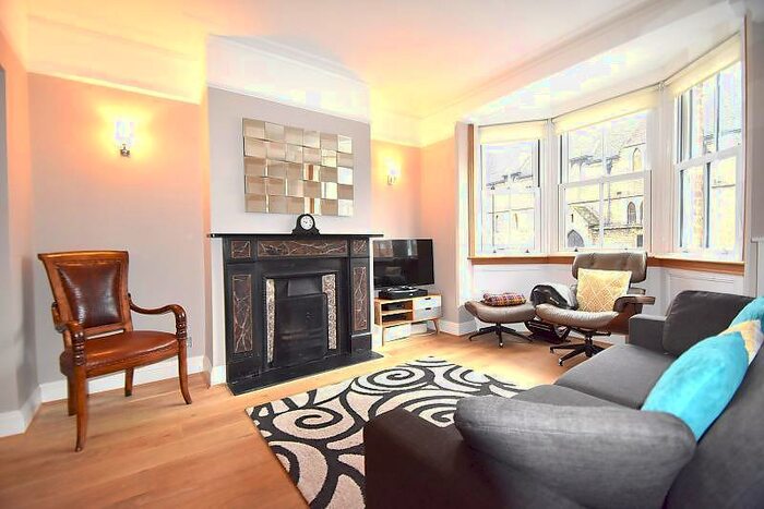 3 Bedroom Semi-Detached House To Rent In Vansittart Road, Windsor, Berkshire, SL4