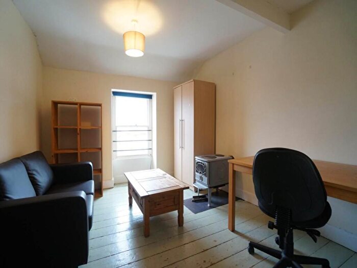 4 Bedroom House To Rent In Garth Road, Bangor, LL57