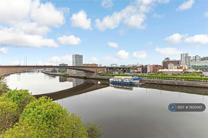 3 Bedroom Penthouse To Rent In Riverview Place, Glasgow, G5