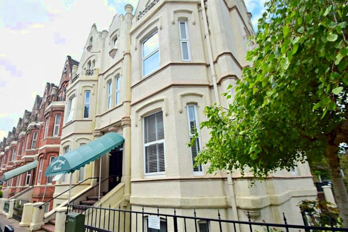 Flat To Rent In West Cliff, BH2