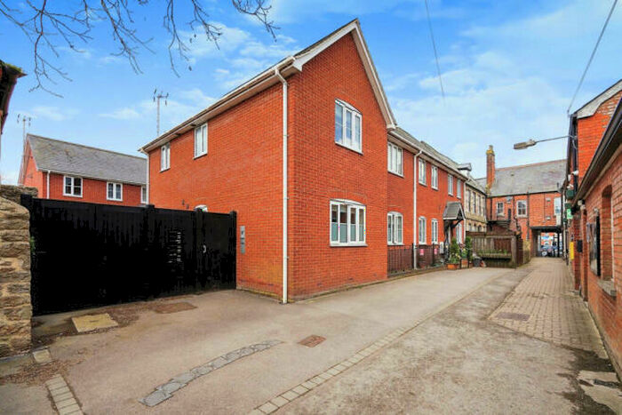 2 Bedroom Apartment To Rent In Gilberts Lane, Highworth, Swindon, SN6