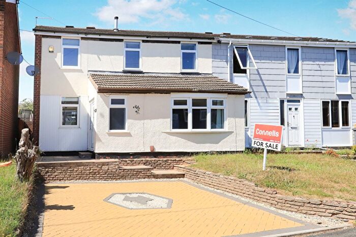 4 Bedroom Semi Detached House For Sale In Gorse Road, Ashmore Park Wednesfield, Wolverhampton, WV11