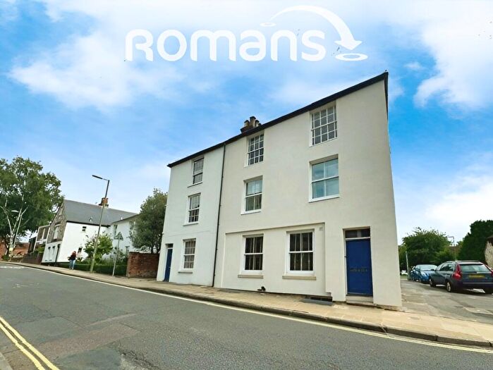 2 Bedroom Flat To Rent In Hyde Street, Winchester, SO23