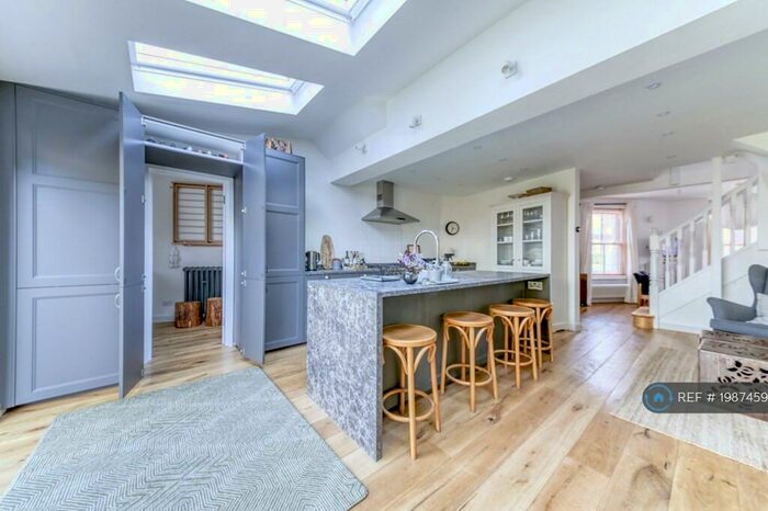 2 Bedroom Terraced House To Rent In Jesmond Road, Croydon, CR0