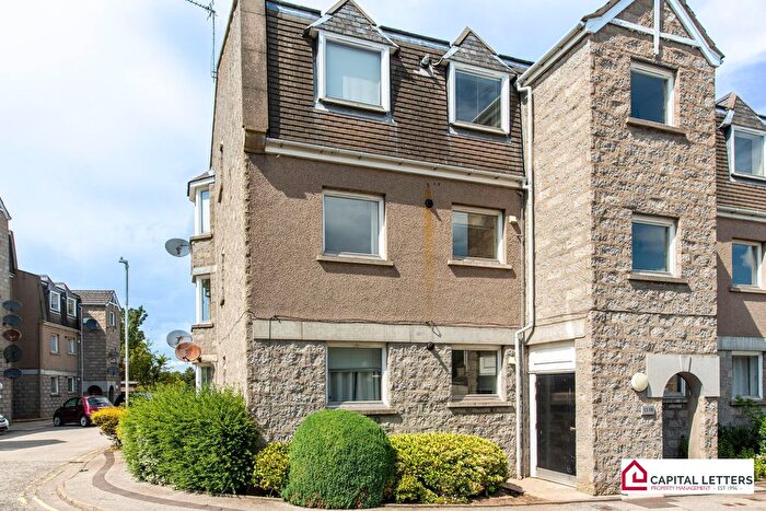 2 Bedroom Flat To Rent In Caroline Apartments, Aberdeen, AB25