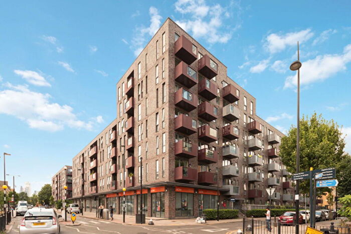 2 Bedroom Apartment For Sale In Harford Street, London, E1