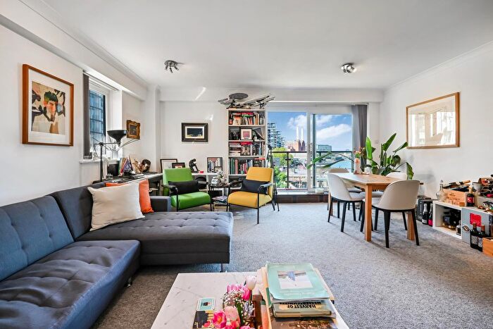 2 Bedroom Flat For Sale In Elm Quay Court, Nine Elms Lane, SW8