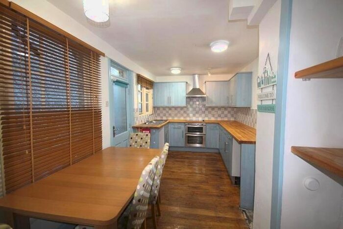 2 Bedroom Flat To Rent In Bridge Street, Aberystwyth, SY23