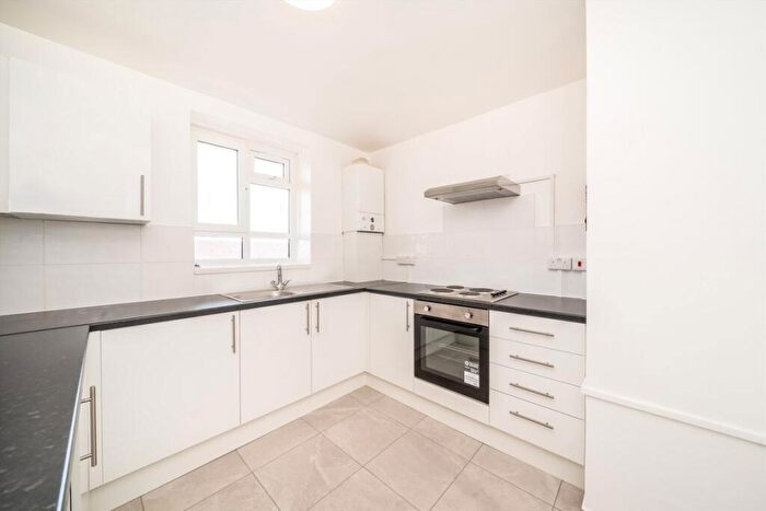 3 Bedroom Flat For Sale In Beckway Street, Walworth, SE17