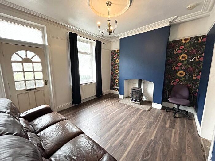 3 Bedroom End Of Terrace House For Sale In Lily Street, Todmorden, OL14