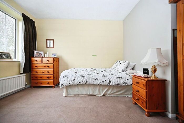 5 Bedroom Detached House For Sale In Layton Avenue, Rawdon, Leeds, LS19