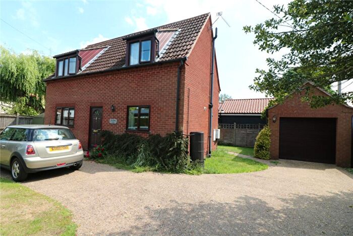 2 Bedroom Detached House For Sale In Chapel Street, Barford, Norwich, Norfolk, NR9