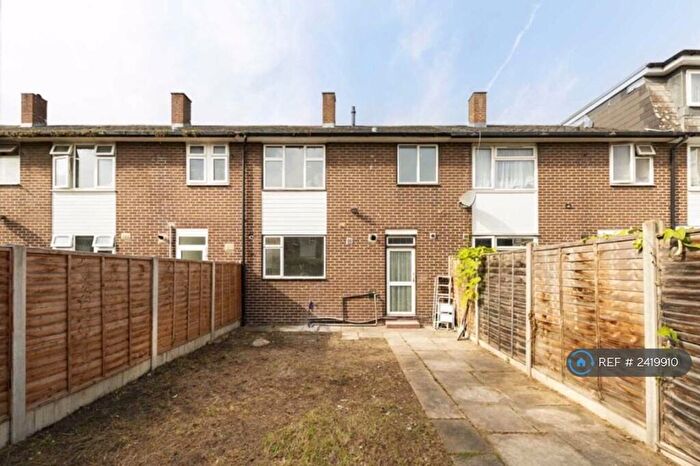 4 Bedroom Flat To Rent In East Ferry Road, London, E14