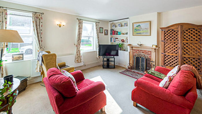 2 Bedroom Cottage For Sale In Mill Cottages, Yapton Road, PO22