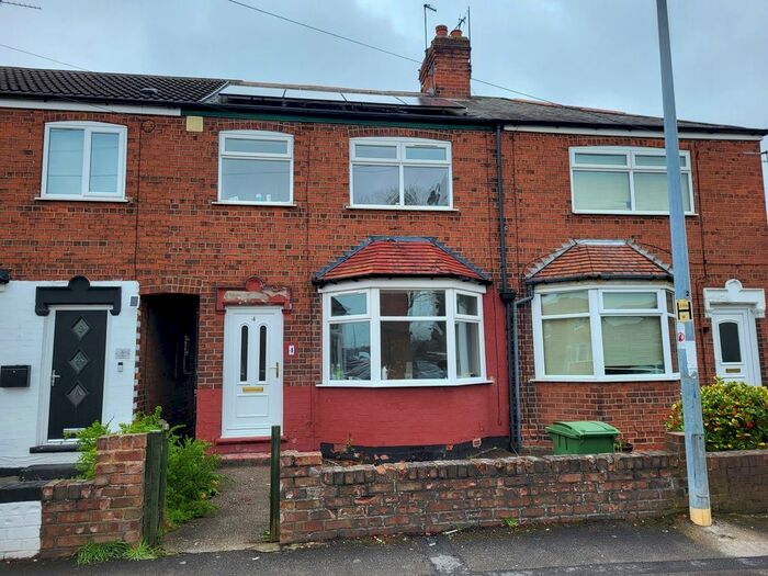 3 Bedroom Terraced House To Rent In Penshurst Avenue, Hessle, HU13