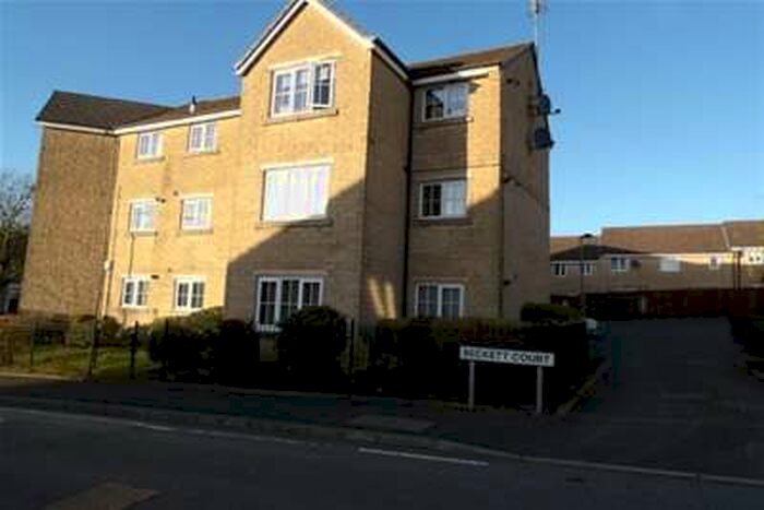 2 Bedroom Flat To Rent In Beckett Court, BB3