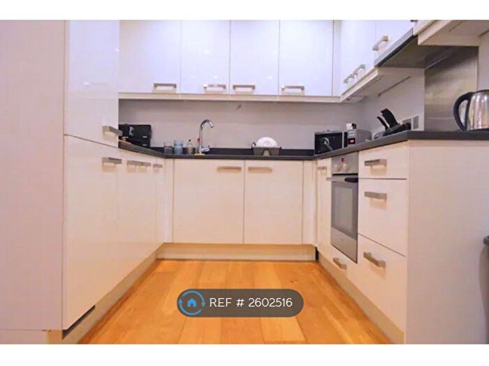 2 Bedroom Flat To Rent In Cotherstone Court, London, E2