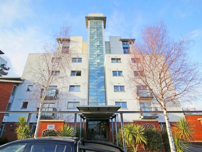 2 Bedroom Flat To Rent In Erebus Drive, London, SE28