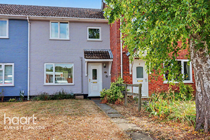 3 Bedroom Terraced House For Sale In Victoria Close, Thurston, Bury St Edmunds, IP31