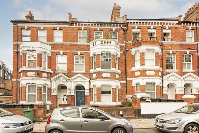 3 Bedroom Flat To Rent In Mazenod Avenue, West Hampstead, NW6