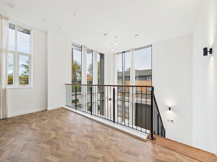 2 Bedroom Flat To Rent In Trinity Park, Woolwich, SE18