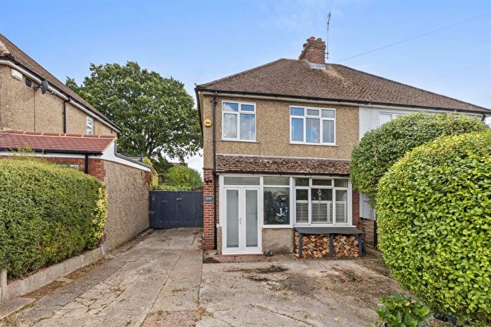 3 Bedroom Semi Detached House For Sale In School Close, High Wycombe, HP13
