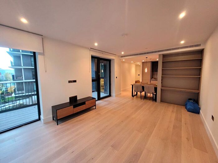 2 Bedroom Flat To Rent In Westmont Apartments, White City Living, London, W12