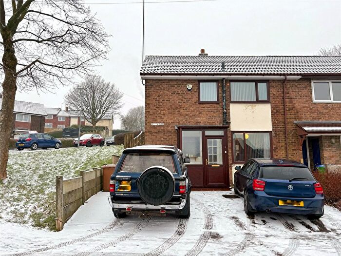 2 Bedroom End Terrace House For Sale In Berwick Close, Heywood, Greater Manchester, OL10