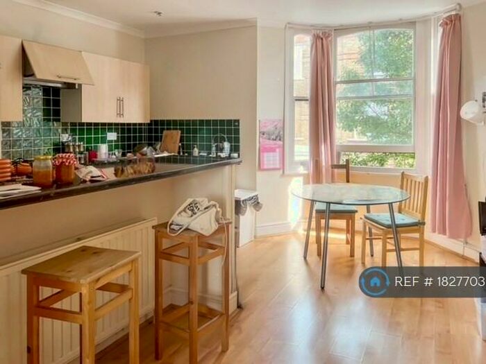 2 Bedroom Flat To Rent In Elliotts Row, London, SE11