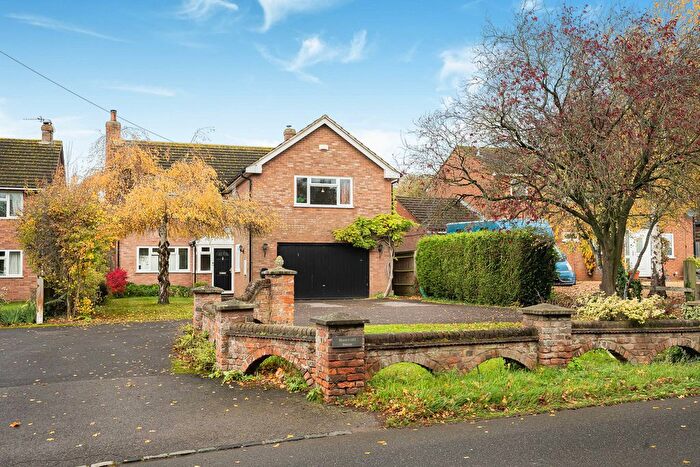 5 Bedroom Detached House For Sale In Grendon Road, Aylesbury, HP18