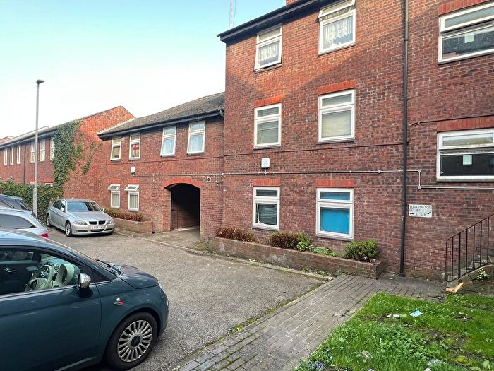 2 Bedroom Flat To Rent In Wellington Court, Wellington Street, Luton, LU1