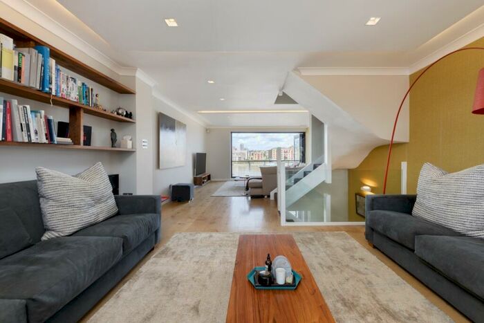 3 Bedroom Town House To Rent In Elephant Lane, London, SE16