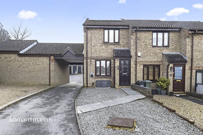2 Bedroom End Terrace House For Sale In Tulyar Close, Tadworth, KT20
